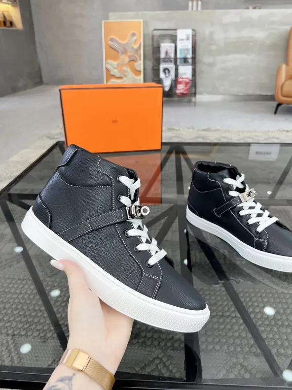 Hermes Shoe 